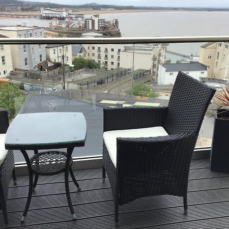 Modern Apartment With Stunning Sea View เวสตัน-ซูเปอร์-แมร์ ภายนอก รูปภาพ