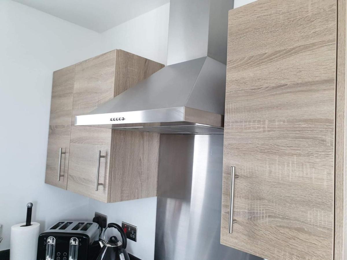 Modern Apartment With Stunning Sea View เวสตัน-ซูเปอร์-แมร์ ภายนอก รูปภาพ