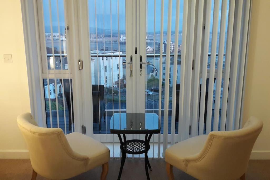 Modern Apartment With Stunning Sea View เวสตัน-ซูเปอร์-แมร์ ภายนอก รูปภาพ