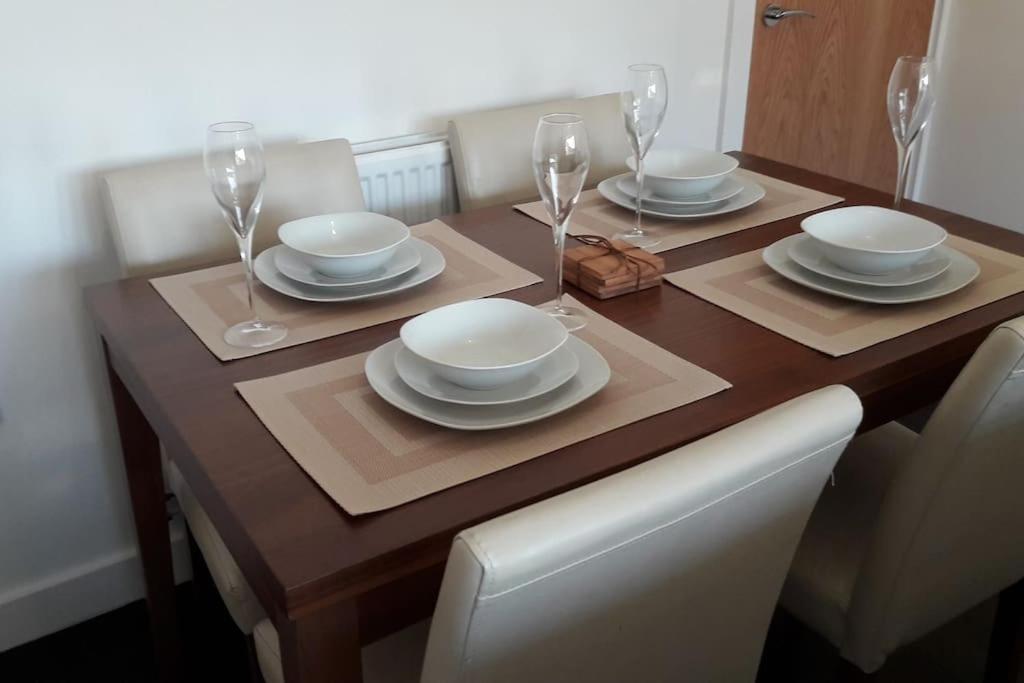 Modern Apartment With Stunning Sea View เวสตัน-ซูเปอร์-แมร์ ภายนอก รูปภาพ